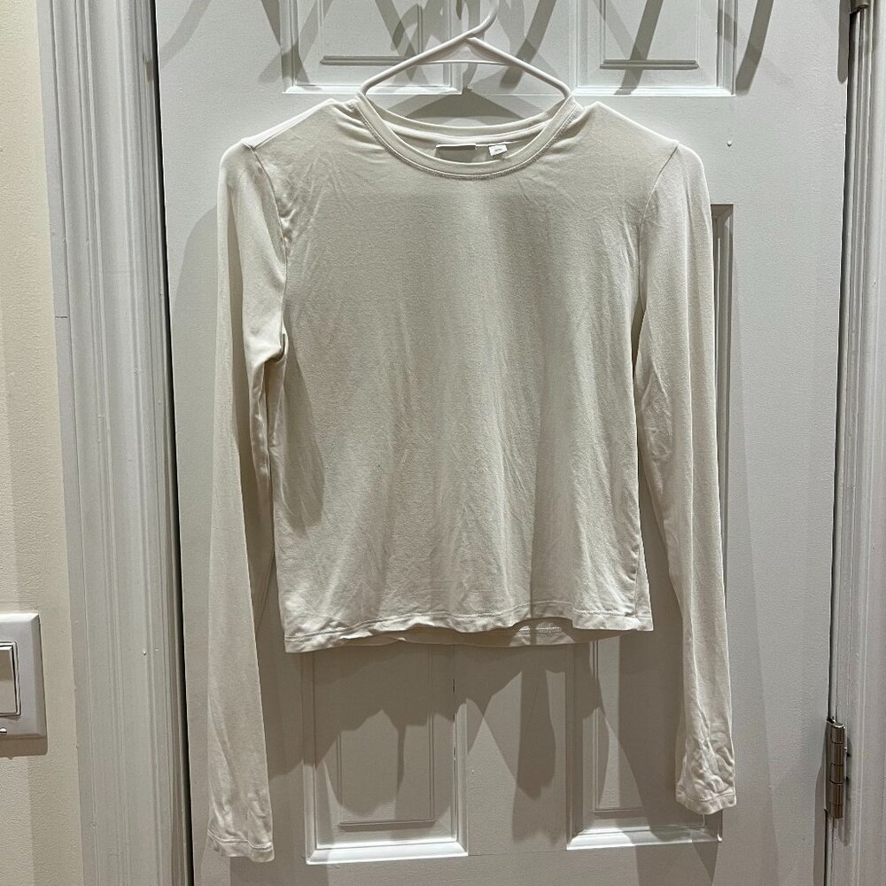 Babaton by Aritzia “Everyday Longsleeve” Crew Neck White Long Sleeve Top, 2XS